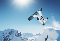 电子竞技-西亚卡姆在加拿大队比赛中惊险取胜，比分优势明显引发热议！