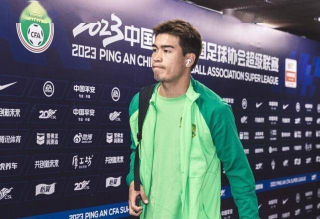 JackeyLove迎来五赛季高光表现，西班牙队球迷沸腾！